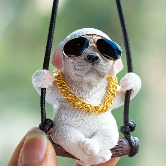 Car Accessory: Swinging Lab On a Log For Car Mirror New in Box - Picture 3 of 11